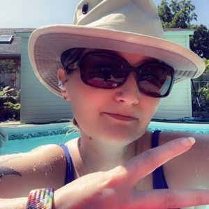 Meet your Posher, Elizabeth